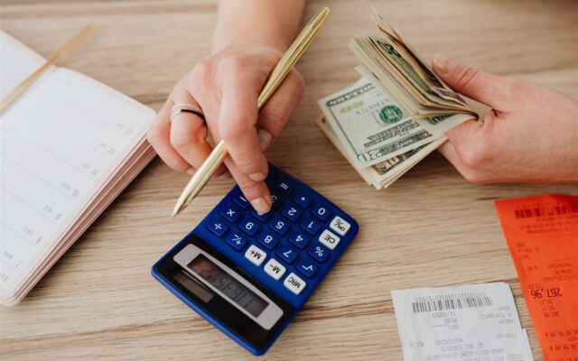 13º salário: como é calculado e o que fazer com o dinheiro