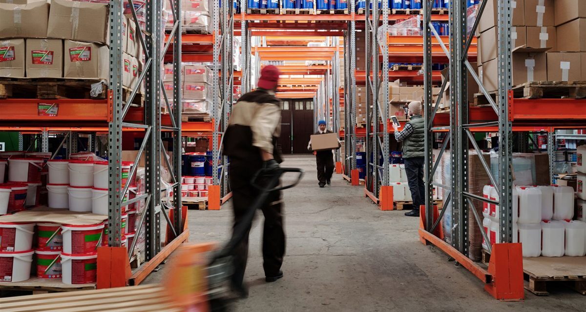 Amazon: receita passa de US$ 200 bi e AWS cresce 36,7%