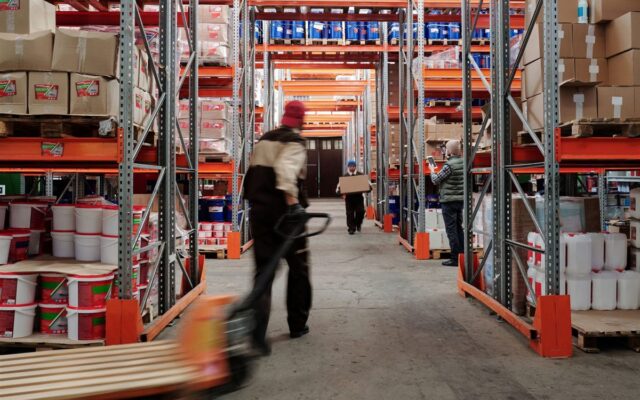 Amazon: receita passa de US$ 200 bi e AWS cresce 36,7%