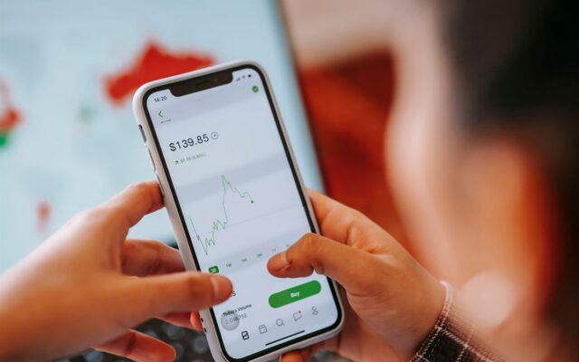 Home broker: como funciona a plataforma para comprar ações
