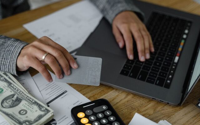 Como sair das dívidas: método prático para organizar as contas