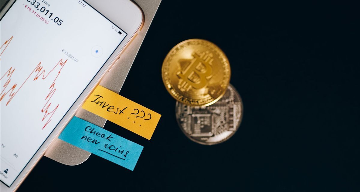 Bitcoin trava em US$ 64 mil com quarto dia de saques nos ETFs