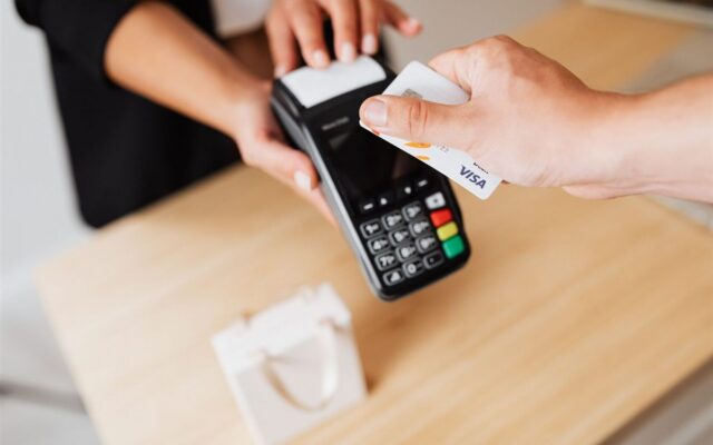 Cartão de crédito: como usar a favor e fugir do rotativo