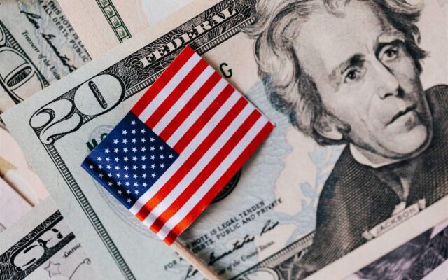 Fed decide juros na próxima semana com Treasuries em alta