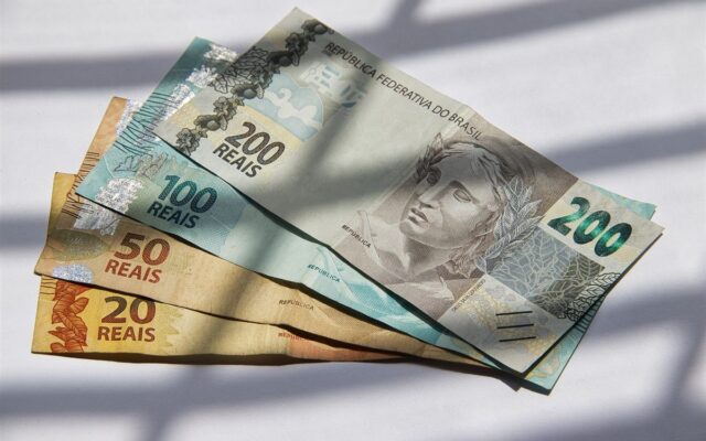 Focus eleva inflação a 5,16% e vê só mais um corte na Selic em 2026