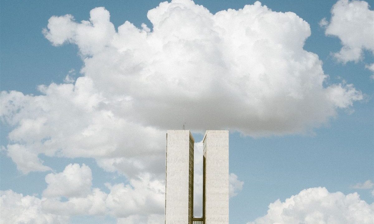 Meta fiscal de 2026 mira superávit de 1% do PIB; entenda o desafio
