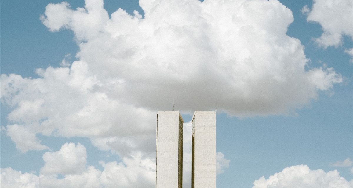 Reforma tributária entra em ano de teste com CBS e IBS nas notas fiscais
