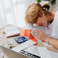 Como renegociar dívidas: acordo, portabilidade e o Desenrola