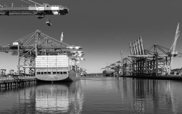 Balança comercial tem superávit de US$ 2,1 bi na 3ª semana