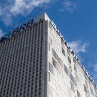 Bradesco lucra R$ 7,05 bilhões no 2T26 com ROE de 16,2%