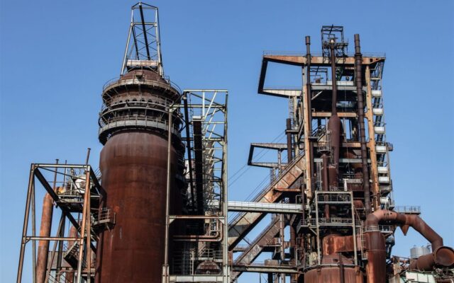 Braskem dispara 20% com crédito de R$ 2,35 bi da Petrobras