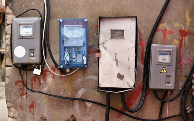 Conta de luz sobe 3,09% e comida cai 1,14%: o que mudou em julho