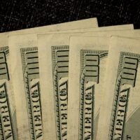 Dólar cai a R$ 5,17: o que explica a virada do real