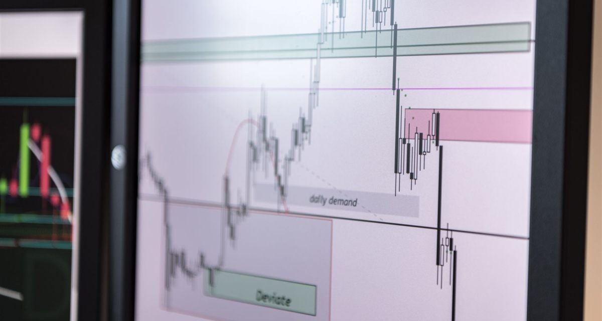 Ibovespa encerra 11 quedas seguidas e sobe a 167.830 pontos
