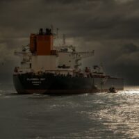 Petroleiras caem pelo terceiro dia com o petróleo em baixa