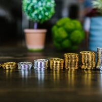 Selic a 12% em 2027: o que travar na renda fixa agora