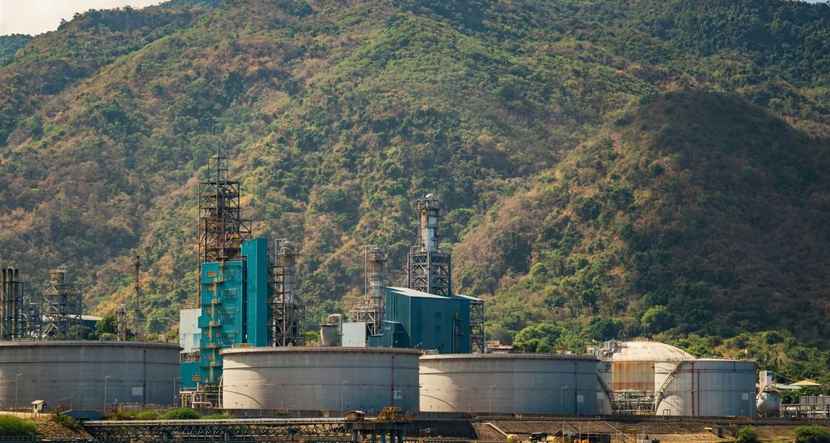 Reserva dos EUA cai abaixo de 300 milhões de barris