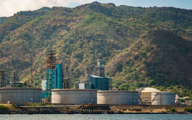 Reserva dos EUA cai abaixo de 300 milhões de barris