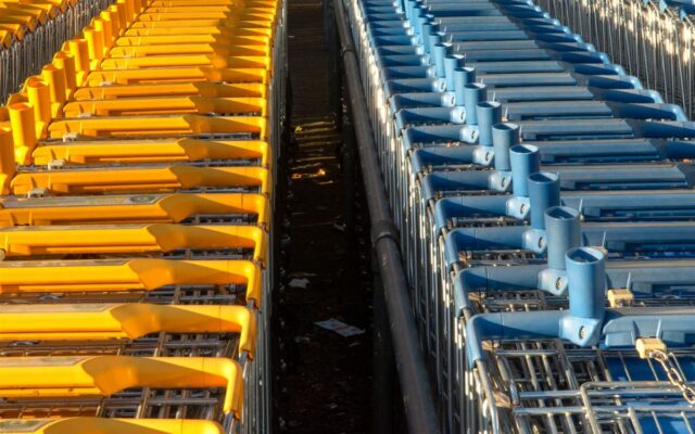 Walmart lucra US$ 6,37 bi, mas a ação cai com vendas fracas