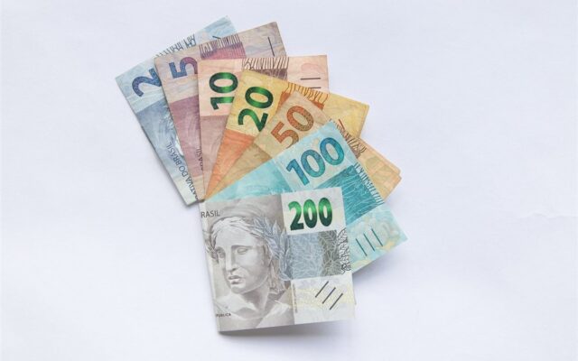 Dólar cai a R$ 5,0912 e PTAX vai à mínima de 3 semanas