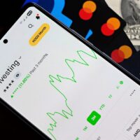 Fundo DI vale a pena com a Selic a 14%?