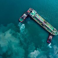 Irã e EUA atacam navios: as contas que não fecham