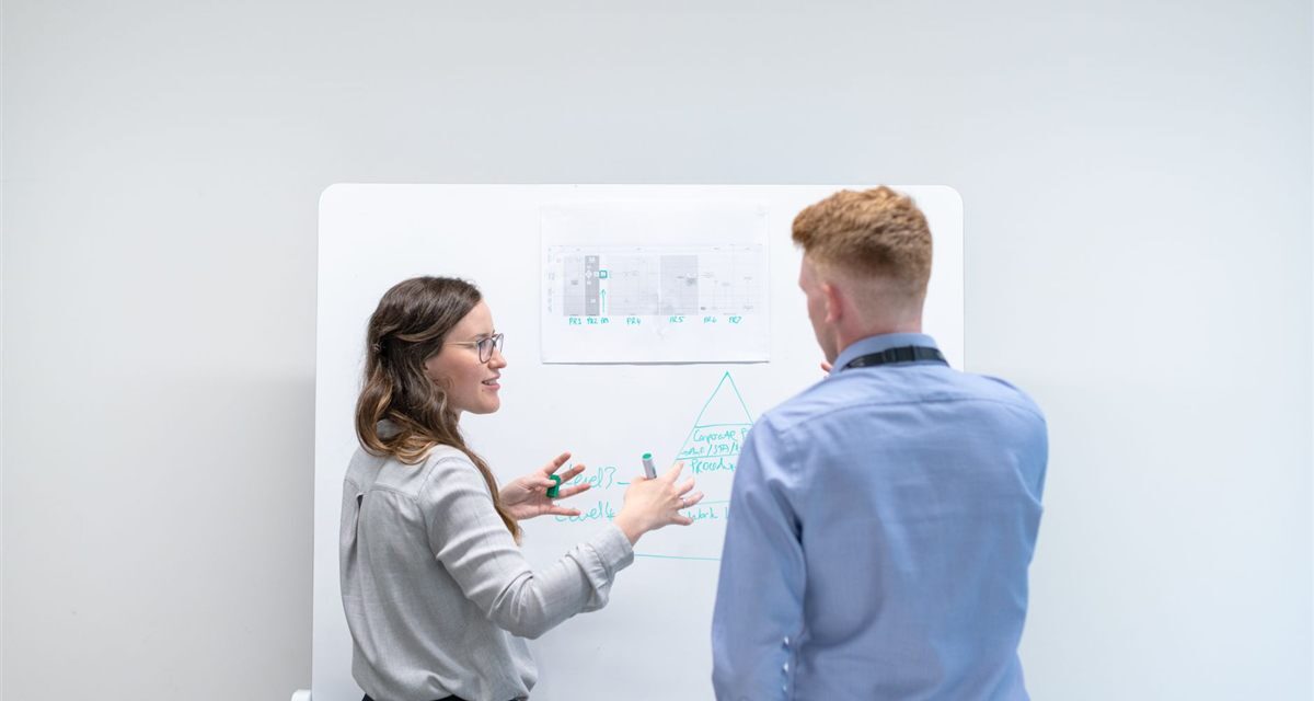 O que é cisão de empresa e o que o acionista recebe
