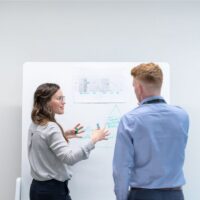 O que é cisão de empresa e o que o acionista recebe