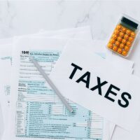 Orçamento de 2027 vai ao Congresso com mínimo de R$ 1.741