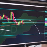 Por que cada fonte mostra um dólar diferente