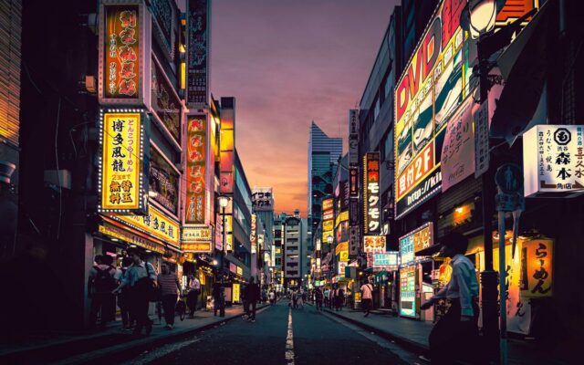 SoftBank cai 10,7%: o mapa global do tombo das ações de IA